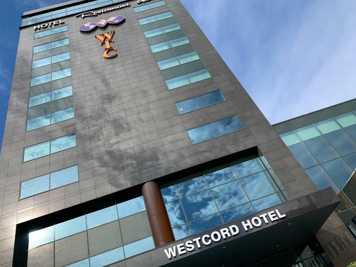 Westcord Wtc Hotel Leeuwarden Exteriör bild